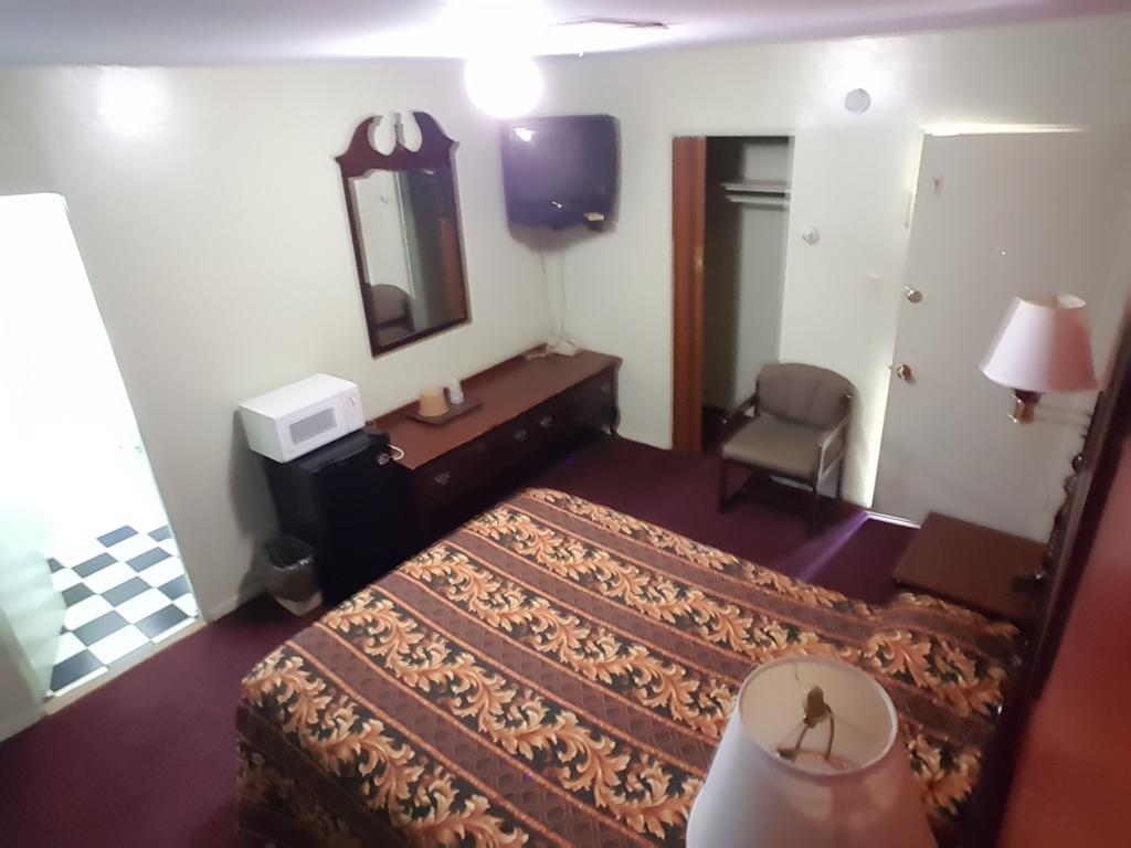 Travelers Motel Elko Habitación foto